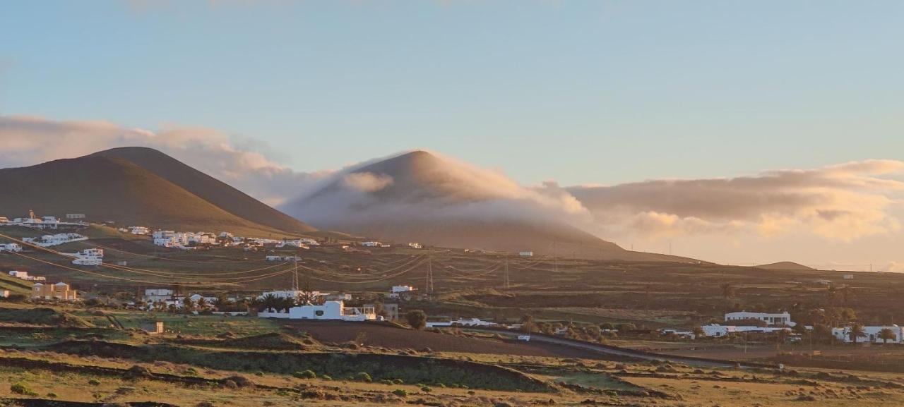 Gemuetliche Holzjurte La Asomada Lanzarote Διαμέρισμα Tías Εξωτερικό φωτογραφία